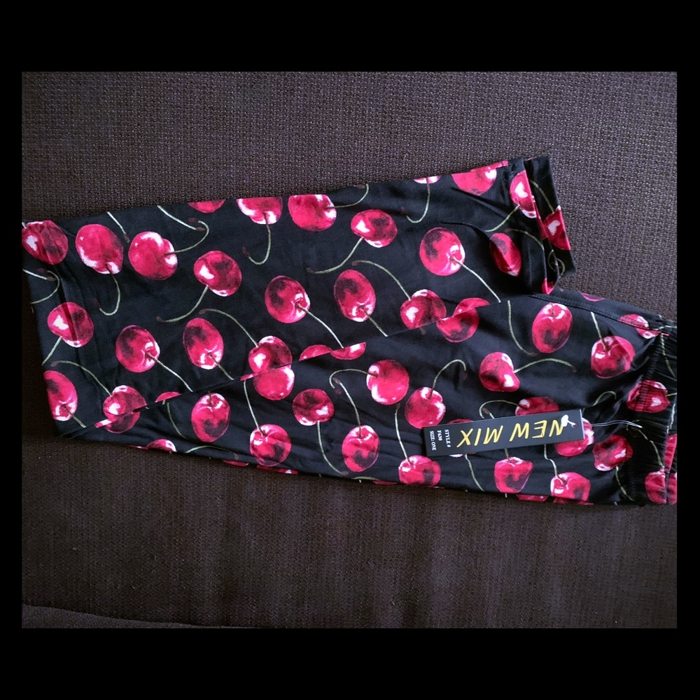 ❤️Leggings 3X-5X❤️Cherries 🍒